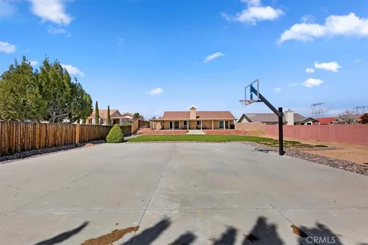 15591 Via Cartagena Street, Hesperia, California 92345