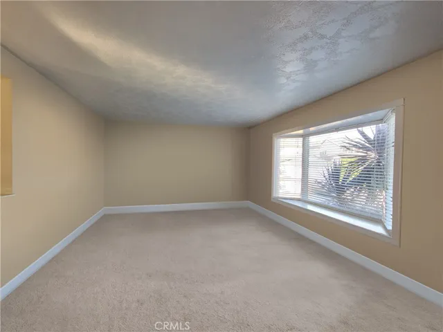 Front Living Room -PHOTO HAS BEEN PHOTOSHOPPED
