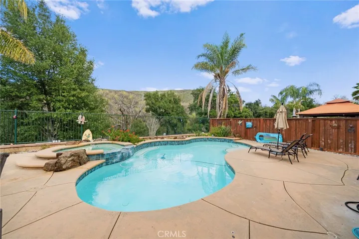 32520 Sprucewood Way, Lake Elsinore, California 92532
