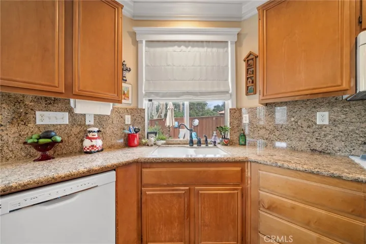 32520 Sprucewood Way, Lake Elsinore, California 92532