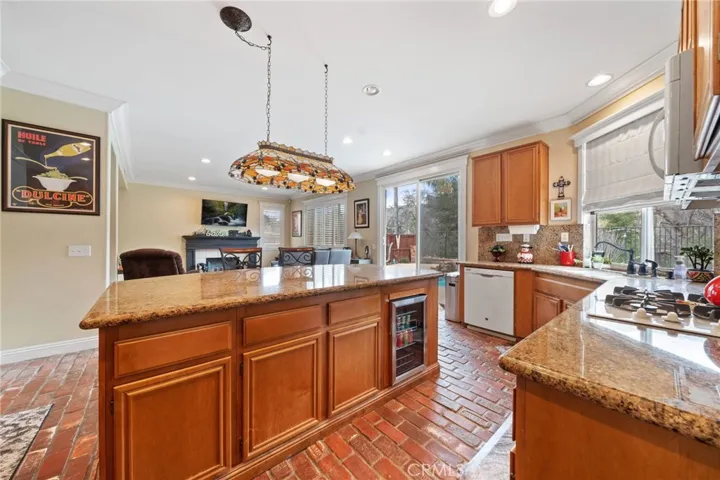 32520 Sprucewood Way, Lake Elsinore, California 92532