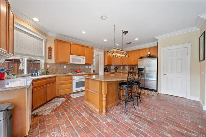 32520 Sprucewood Way, Lake Elsinore, California 92532