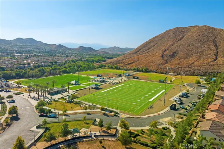 32520 Sprucewood Way, Lake Elsinore, California 92532