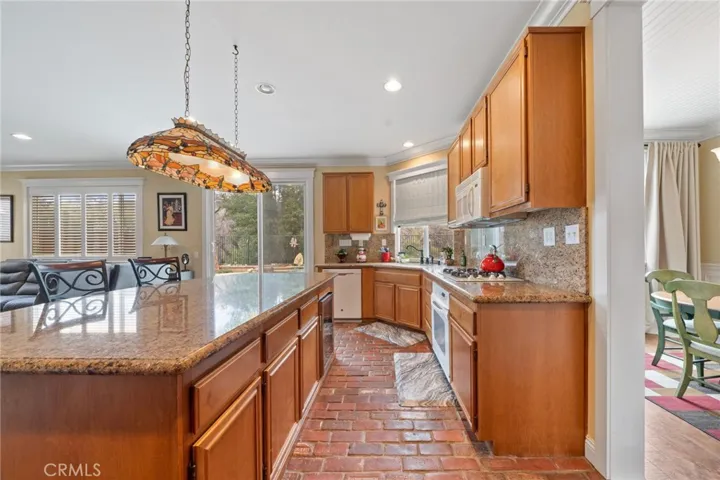 32520 Sprucewood Way, Lake Elsinore, California 92532