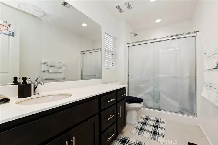 Bathroom (3rd Flr.)