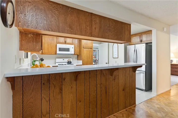 Breakfast bar