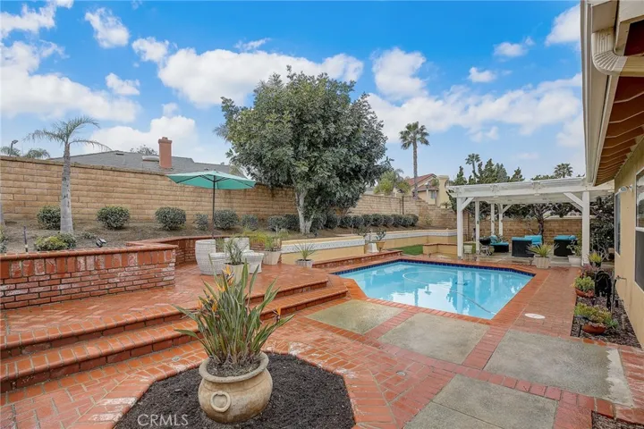 24360 Via Lomas De Yorba E, Yorba Linda, California 92887