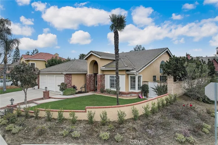 24360 Via Lomas De Yorba E, Yorba Linda, California 92887