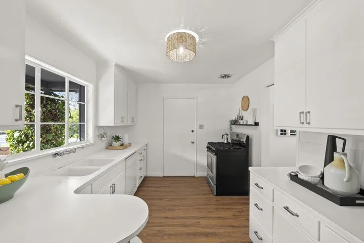 3507 Laguna Avenue, Palo Alto, California 94306