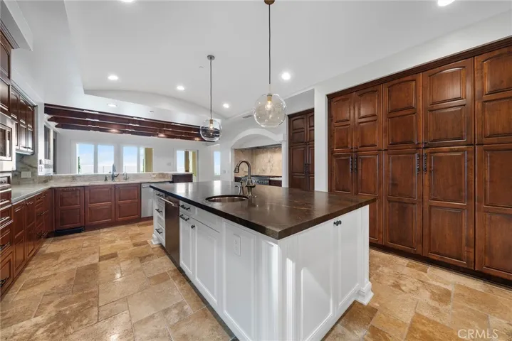 2 Via Rubino, Newport Coast, California 92657