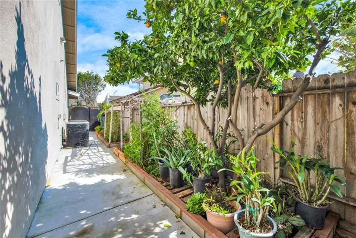 16073 Redwood Street, Fountain Valley, California 92708
