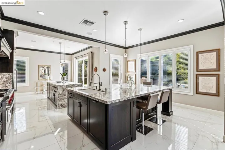 2 Kitchen Islands
