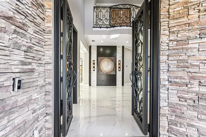 Front Entryway
