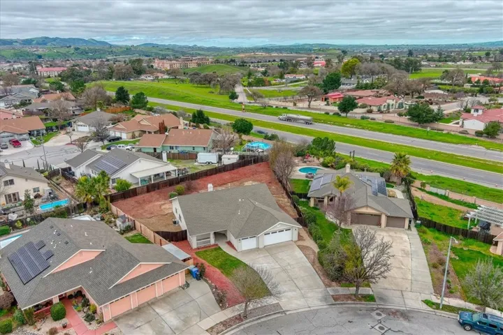 2307 Arciero Court, Paso Robles, California 93446