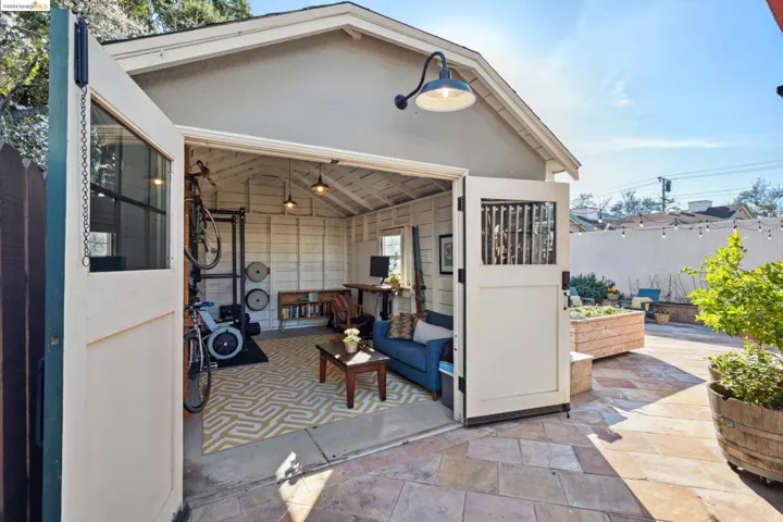 2919 E 29th St, Oakland, California 94601