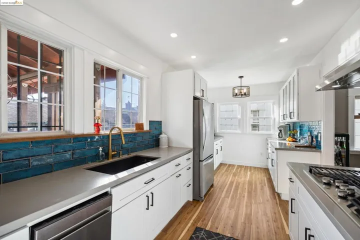 2919 E 29th St, Oakland, California 94601