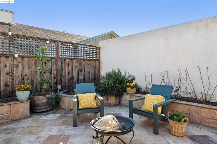 2919 E 29th St, Oakland, California 94601