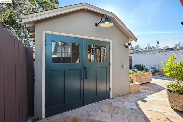 2919 E 29th St, Oakland, California 94601