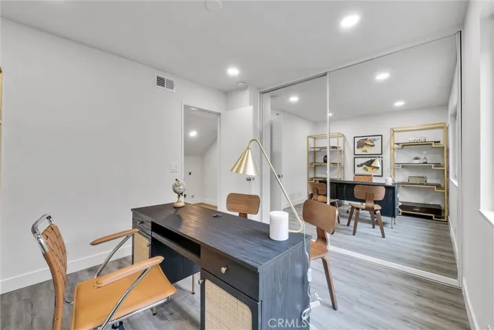 1st bedroom/ Office