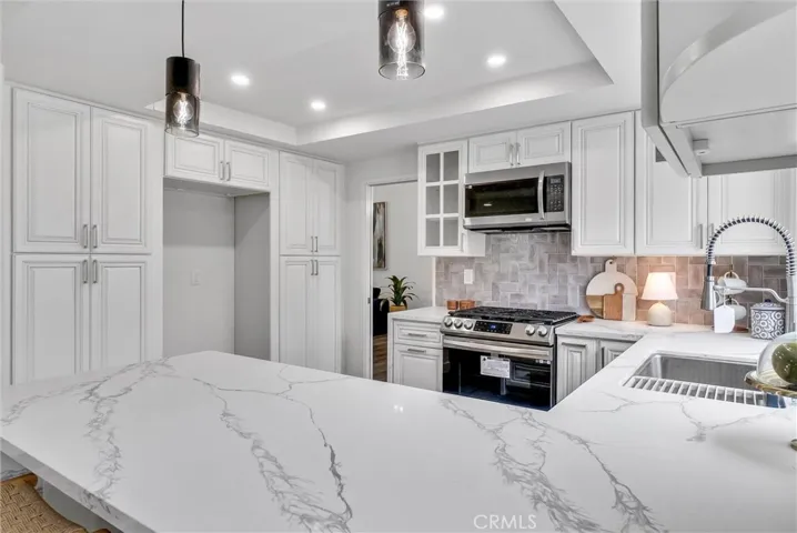 6975 E Rutgers Drive, Anaheim Hills, California 92807