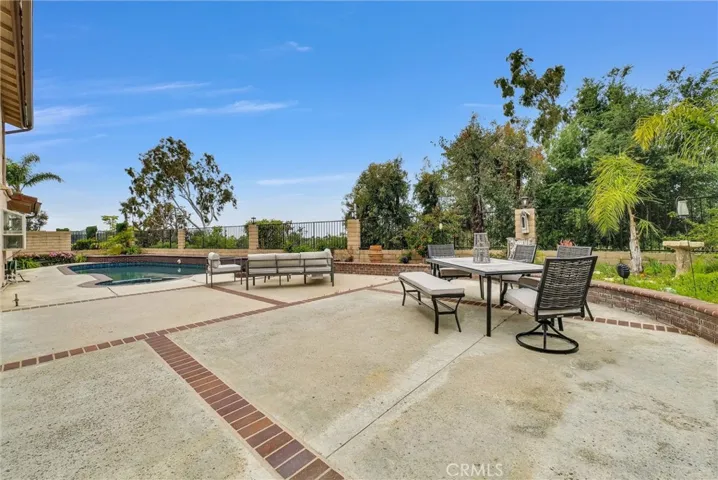 6975 E Rutgers Drive, Anaheim Hills, California 92807