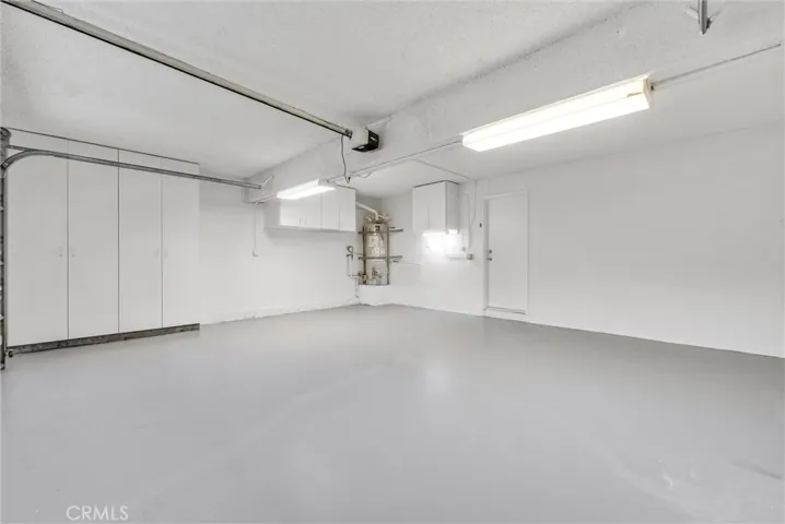 2 Cars Garage