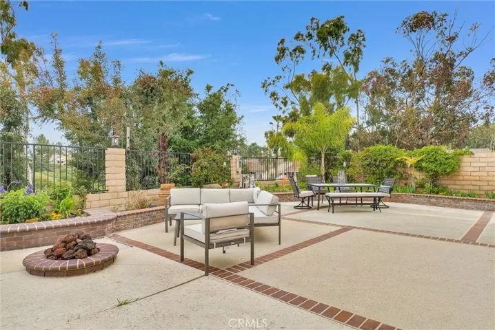 Backyard fire pit