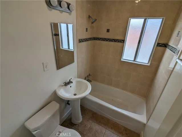5251 Jillson Street, Commerce, California 90040