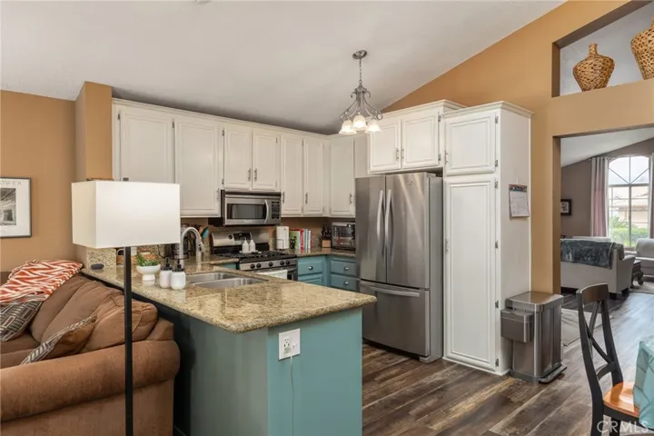 490 S Seminole Circle, Banning, California 92220