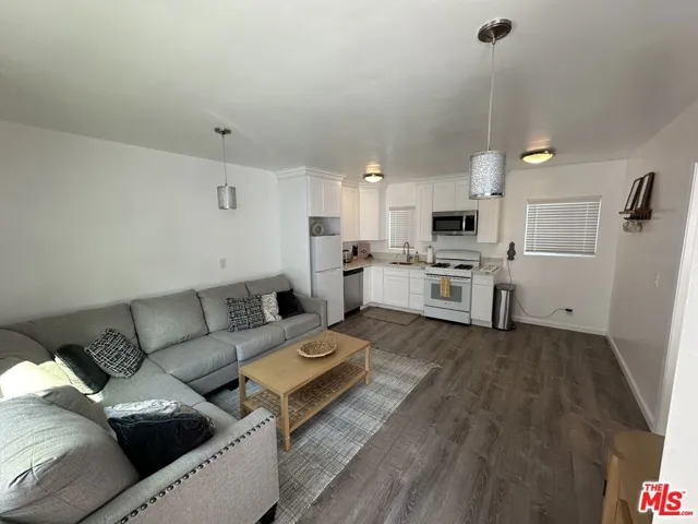 750 Washington Boulevard B, Venice, California 90292
