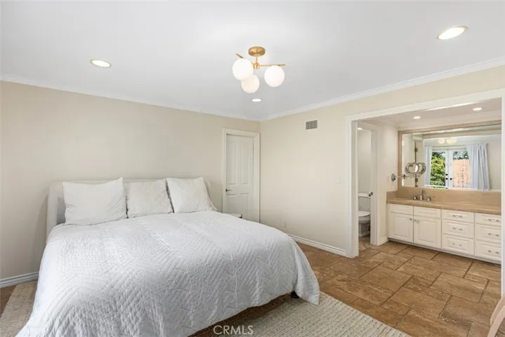 3160 Alta Laguna Boulevard, Laguna Beach, California 92651