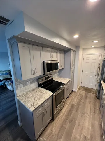 2833 E Jackson Avenue B, Anaheim, California 92806