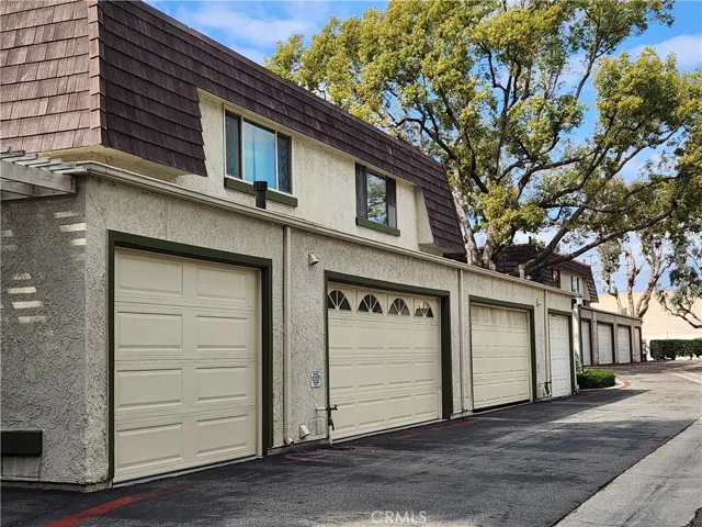 2833 E Jackson Avenue B, Anaheim, California 92806