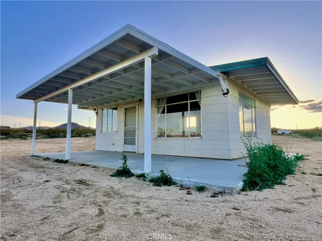 4375 Everett Road, Landers, California 92285