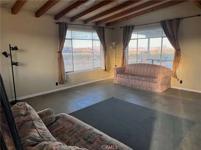 4375 Everett Road, Landers, California 92285