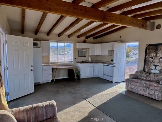 4375 Everett Road, Landers, California 92285