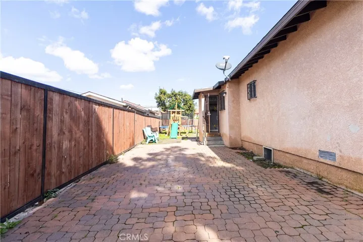10419 Lou Dillon Avenue, Los Angeles, California 90002