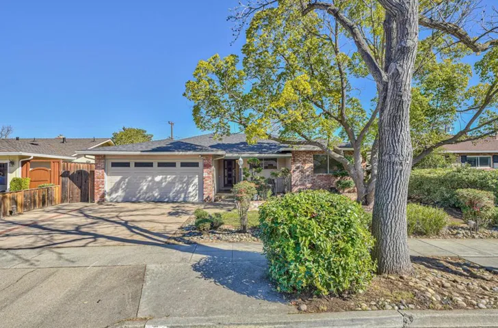 242 Howes Drive, Los Gatos, California 95032