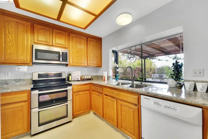 3735 Painted Pony Rd, Richmond, California 94803
