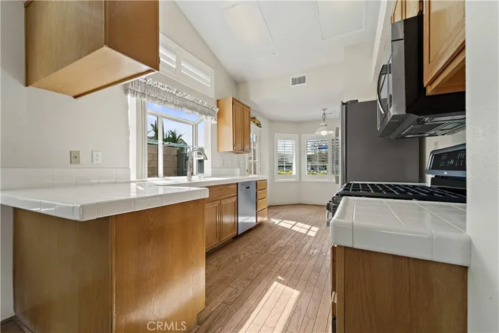 39420 Avignon Lane, Palmdale, California 93551
