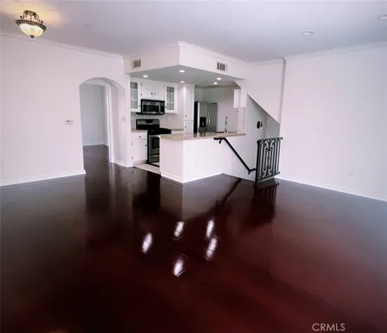 5240 Premiere Hills Circle 106, Woodland Hills, California 91364