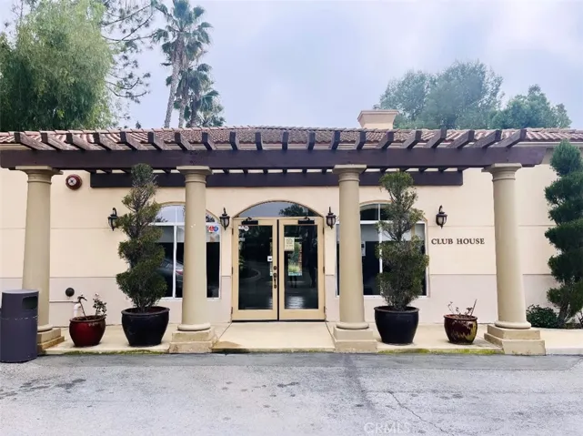 5240 Premiere Hills Circle 106, Woodland Hills, California 91364