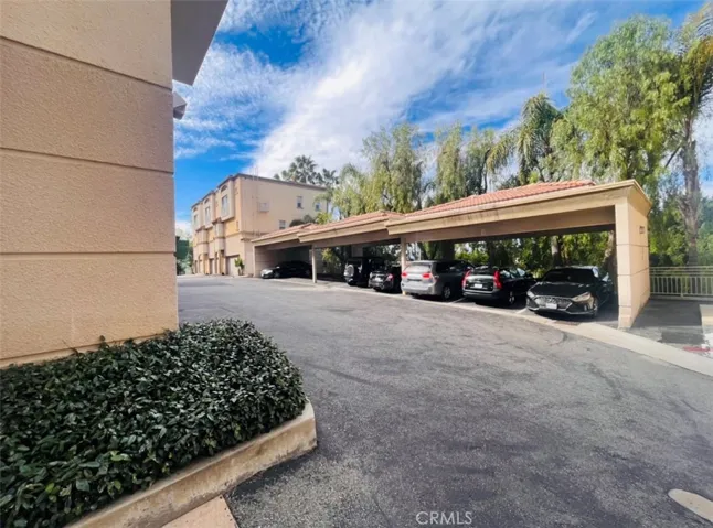 5240 Premiere Hills Circle 106, Woodland Hills, California 91364