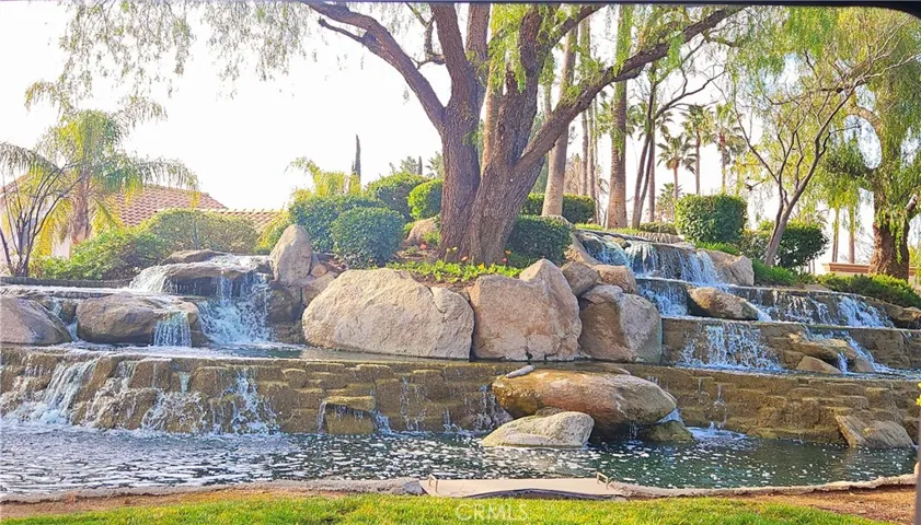 4901 Singing Hills Drive, Banning, California 92220