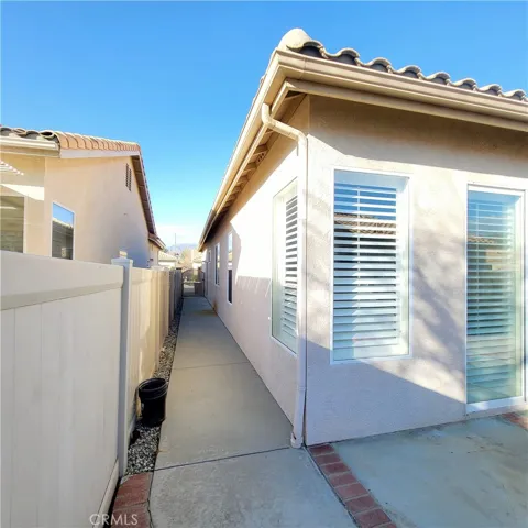 4901 Singing Hills Drive, Banning, California 92220