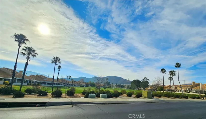 4901 Singing Hills Drive, Banning, California 92220