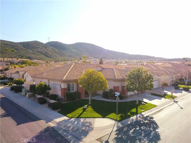 4901 Singing Hills Drive, Banning, California 92220