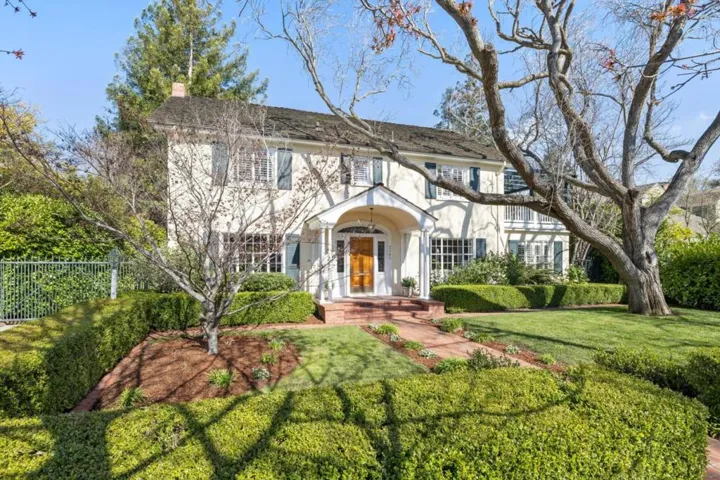 2465 South Court, Palo Alto, California 94301