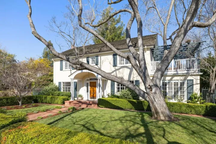 2465 South Court, Palo Alto, California 94301