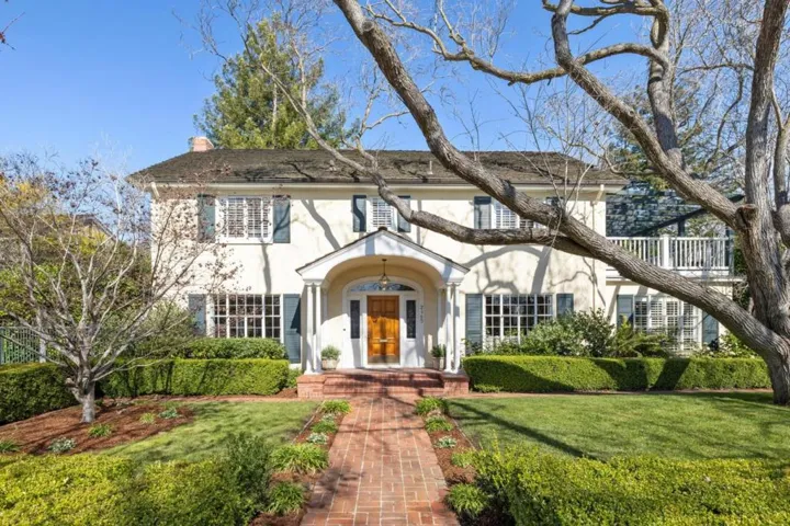 2465 South Court, Palo Alto, California 94301